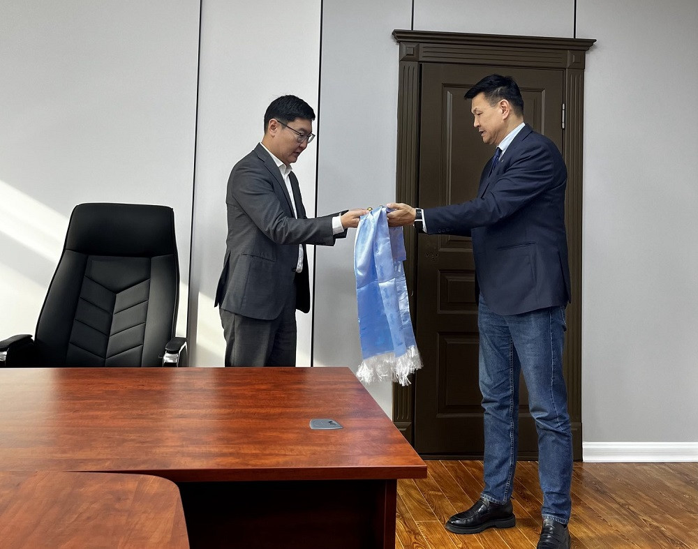 НИЙСЛЭЛИЙН ИРГЭНИЙ ХЭРГИЙН ДАВЖ ЗААЛДАХ ШАТНЫ ШҮҮХИЙН ЕРӨНХИЙ ШҮҮГЧЭЭР ШҮҮГЧ Д.НЯМБАЗАР ТОМИЛОГДЛОО