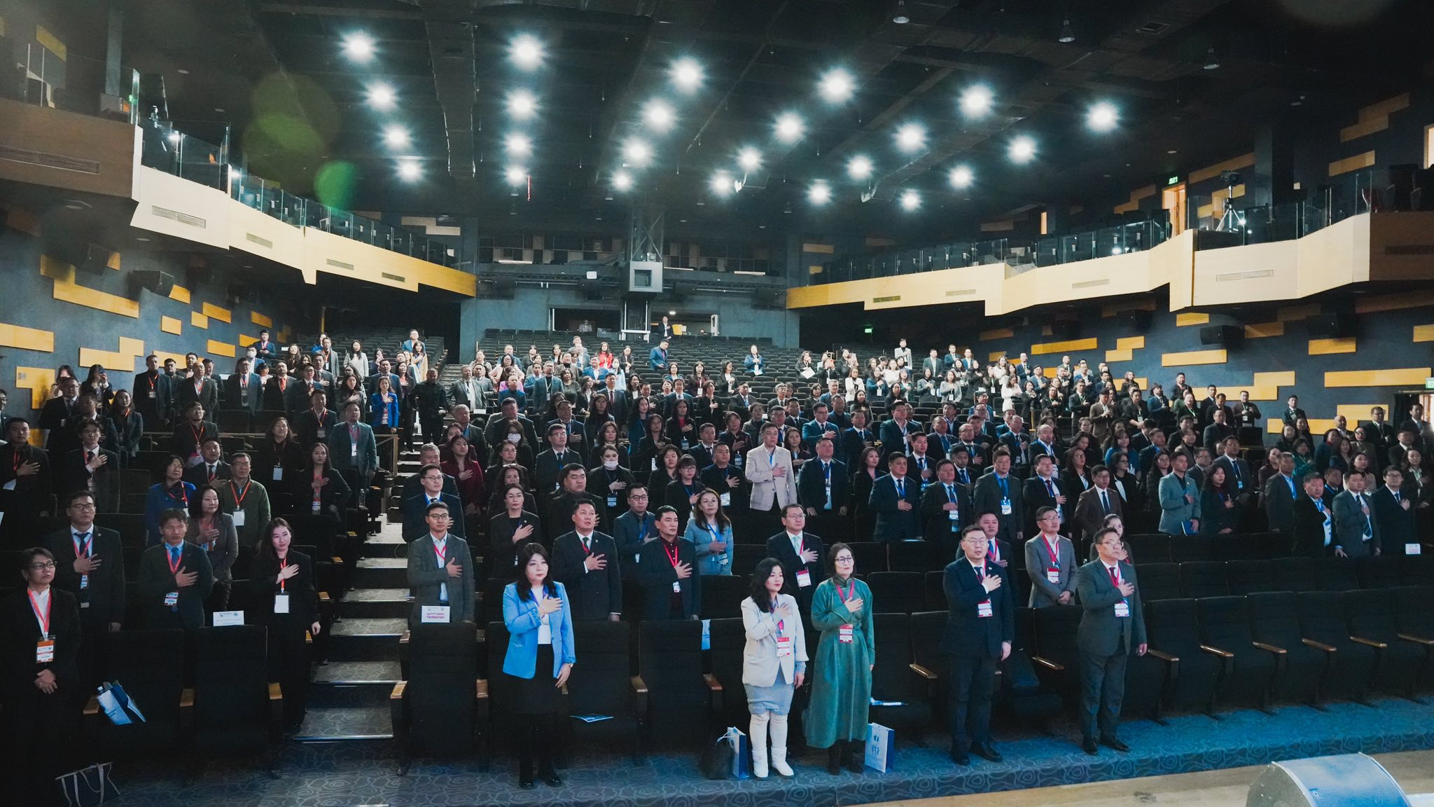 ХУУЛЬЧДЫН ЗУРГАДУГААР ИХ ХУРАЛ ЭХЭЛЛЭЭ