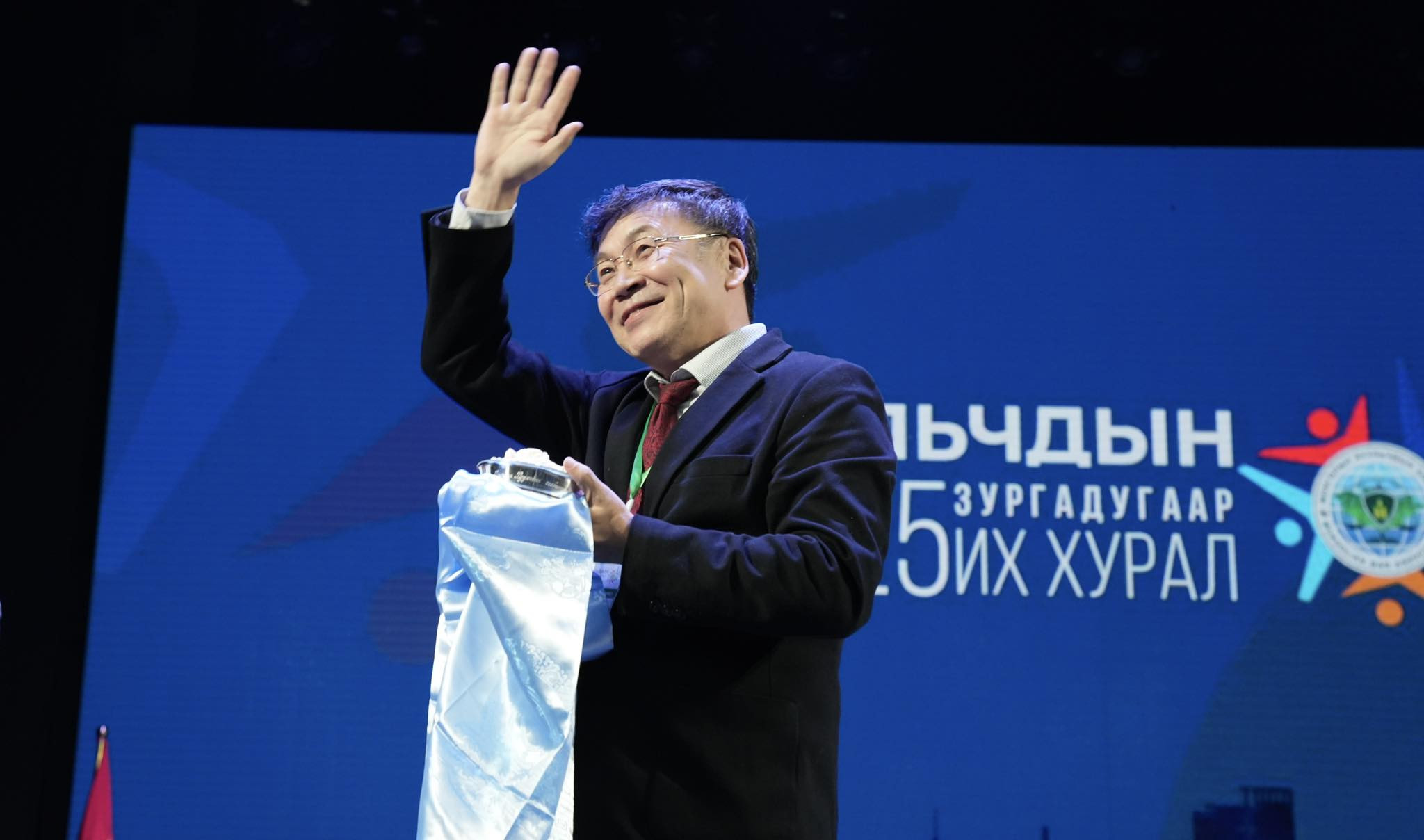 МОНГОЛЫН ХУУЛЬЧДЫН ХОЛБООНЫ ЕРӨНХИЙЛӨГЧӨӨР ХУУЛЬЧ М.МӨНХБАТ СОНГОГДЛОО