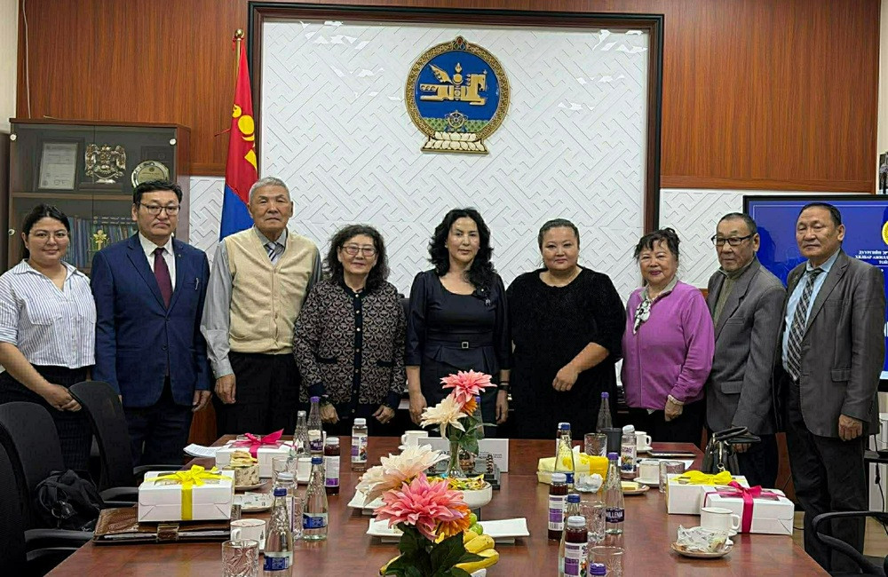 Нийслэлийн Хялбар ажиллагааны тойргийн шүүх хуралдаанд сууж, ажиглалт хийж ажиллаа.