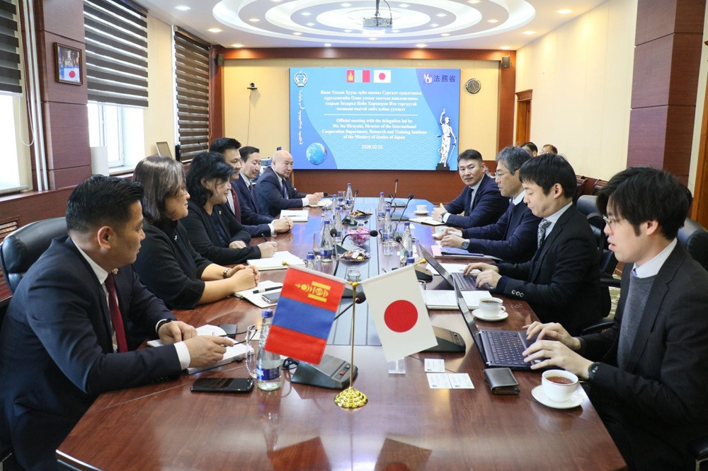 ГЭР БҮЛ, ХҮҮХДИЙН ХЭРГИЙН ШҮҮХИЙН ТАЛААР УУЛЗАЛТ ХИЙЛЭЭ